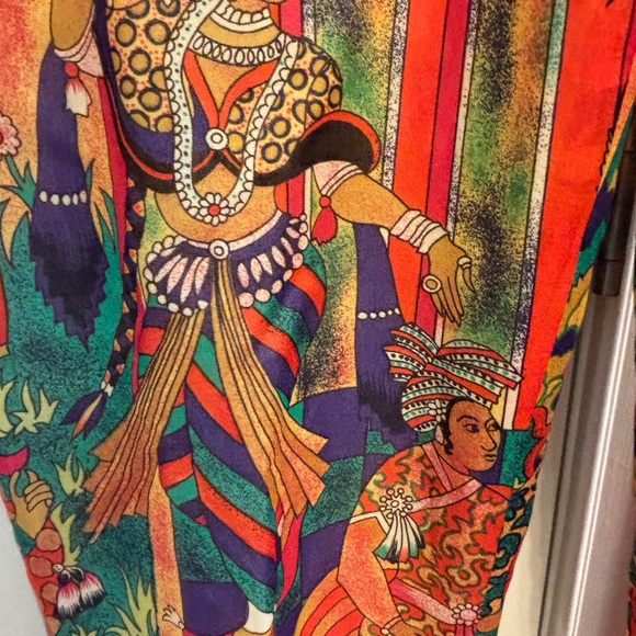 Gorgeous Ethnic Print Lined Pants - Picture 4 of 8